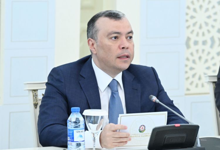Maliyyə naziri: Qeyri-neft baza kəsirinin davamlı olaraq azaldılmasına çalışırıq