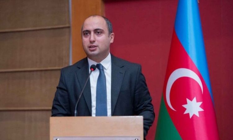 Emin Əmrullayev: Uşaqları elektron formatdan uzaqlaşdırsaq, irəli gedə bilməyəcəyik