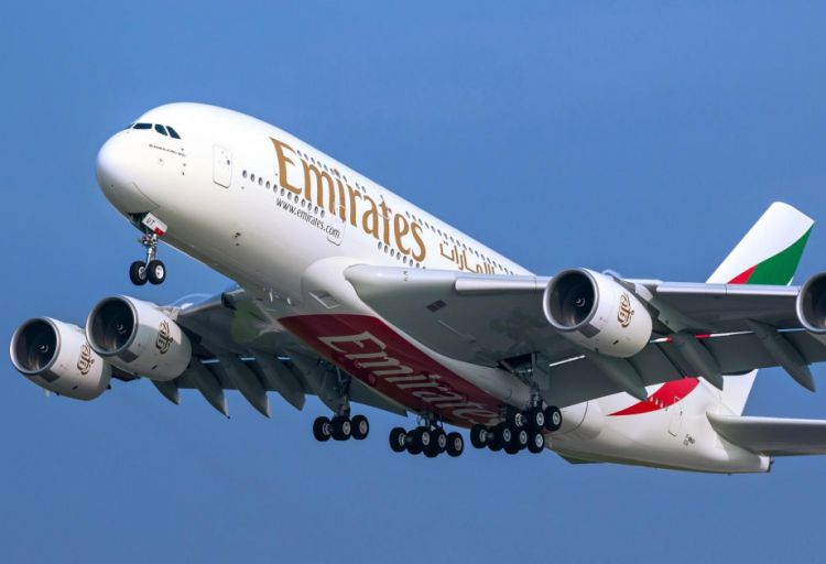 “Emirates” Dubaya uçan sərnişinlər üçün əlavə sığorta tətbiq edəcək