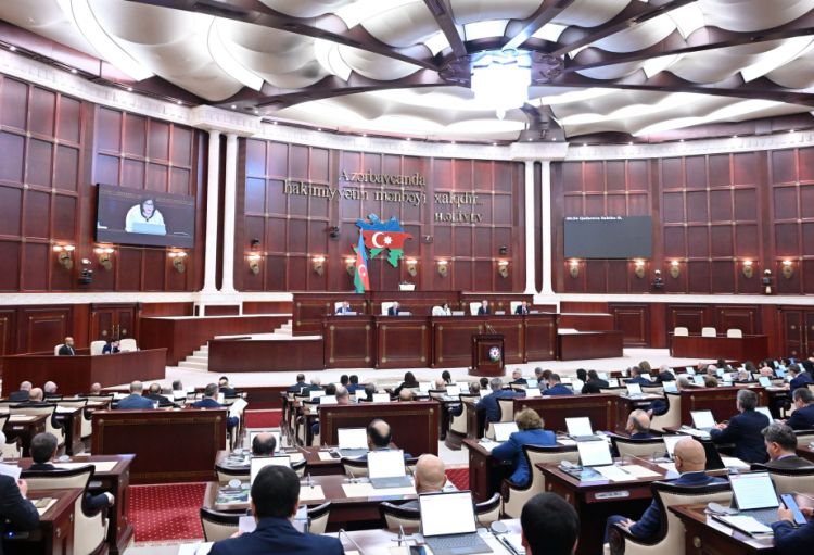 İnzibati Xətalar Məcəlləsində dəyişiklik edilməsi haqqında qanun layihəsi üçüncü oxunuşda təsdiqlənib