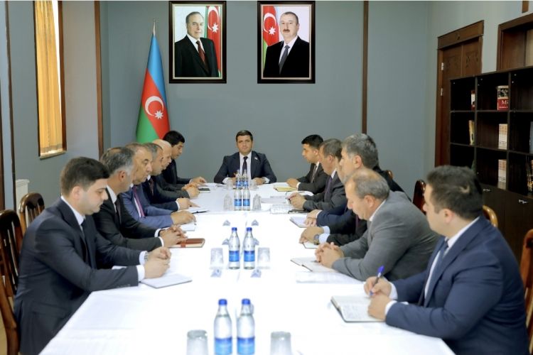 Ali Məclisin Hüquq siyasəti komitəsinin iclası keçirilib