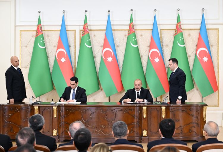 Azərbaycan-Türkmənistan sənədləri mübadilə olunub<font color='red'> - YENİLƏNƏCƏK</font><font color=red> - FOTOLAR</font>