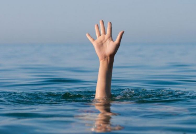 Xəzərdə batan 4 nəfərdən 3-nün meyiti sudan çıxarılıb, 1-nin axtarışı davam etdirilir <font color='red'> - YENİLƏNİB </font>