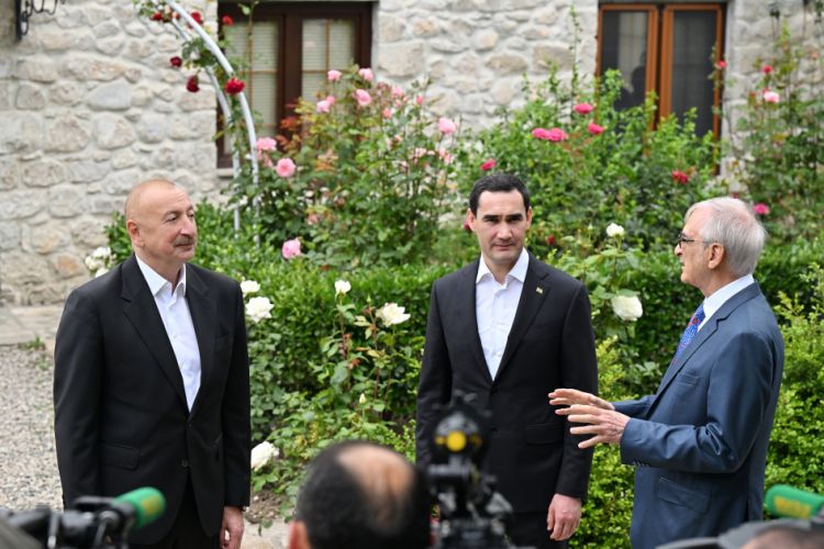 Prezident İlham Əliyev və Türkmənistan Prezidenti Sərdar Berdiməhəmmədov Şuşada Bülbülün ev-muzeyində olublar<font color=red> - FOTOLAR</font>