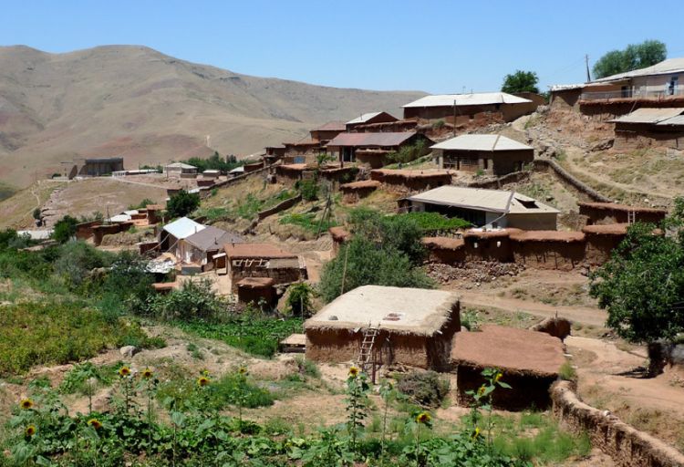 Özbəkistanın iki keçmiş kəndi rəsmi olaraq Qırğızıstanın tərkibinə verilib