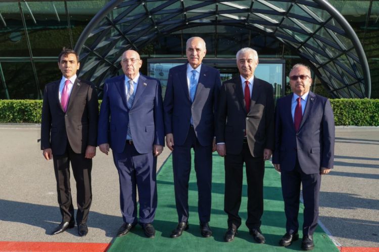 Türkiyə Böyük Millət Məclisinin sədri ölkəmizə səfərə gəlib<font color=red> - FOTOLAR</font>