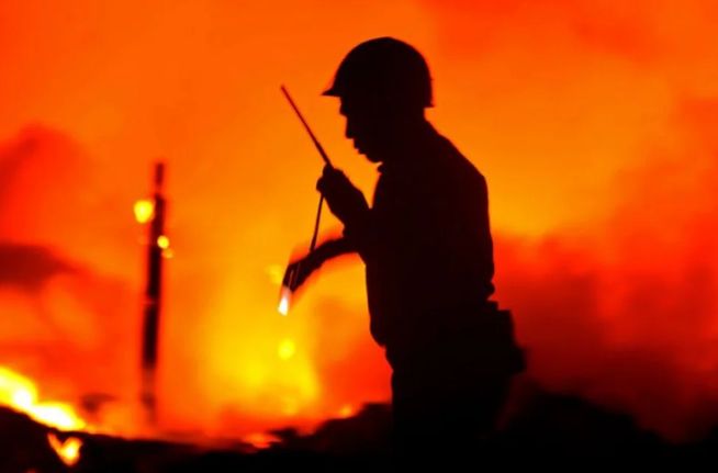 Ukrayna Orenburqda qaz emalı zavoduna zərbə endirib