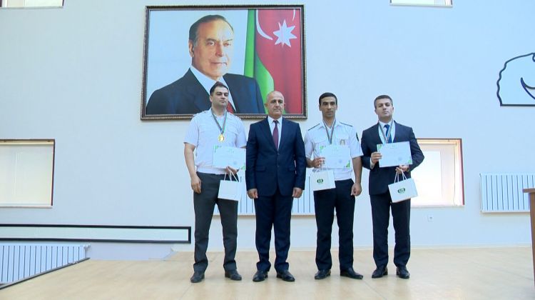 Naxçıvanda dövlət qulluqçuları arasında şahmat turniri keçirilib<font color=red> - VİDEO</font>