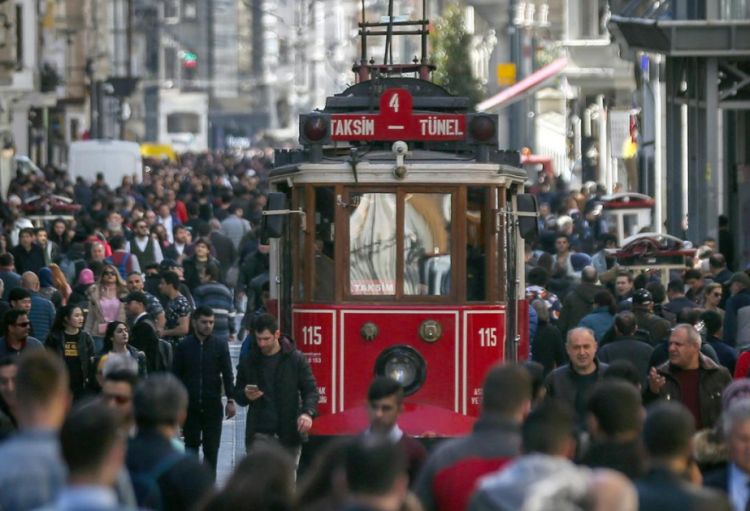 Türkiyəyə gələn miqrantların sayı il ərzində azı 25 faiz artıb