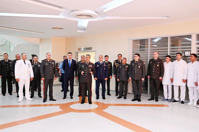 Zakir Həsənov Baş Klinik Hospitalı ziyarət edib<font color=red> - FOTOLAR</font>
