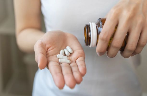 Alimlər B12 vitamini çatışmazlığının yeni nəticələrini aşkar ediblər
