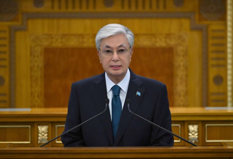 Prezident Tokayev: Qazaxıstan beynəlxalq şəraitin pisləşməsindən təşvişə düşməməlidir