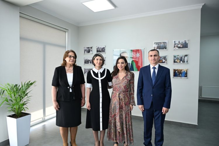Leyla Əliyeva Yevlaxda məktəb binasının açılışında iştirak edib<font color=red> - FOTOLAR</font>