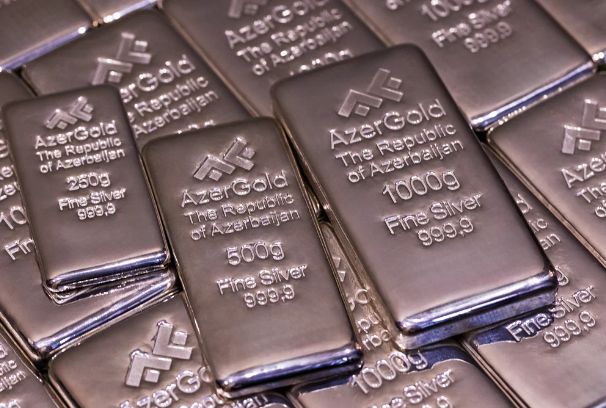 "AzerGold" ilk dəfə yerli bazara gümüş külçələr təqdim edib
