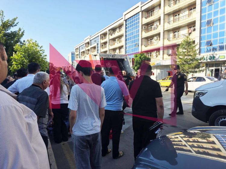 Naxçıvanda yük avtomobili iki piyadanı vurub