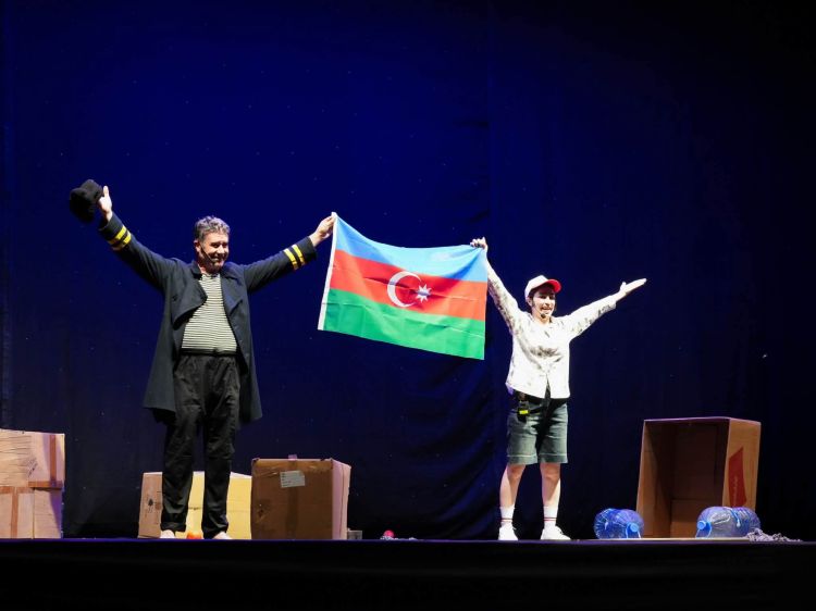 Naxçıvan Dövlət Milli Dram Teatrı Türkiyədə beynəlxalq festivalda çıxış edib<font color=red> - FOTOLAR</font>