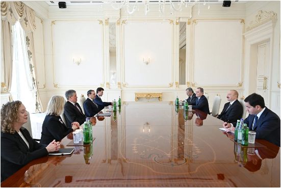 Prezident İlham Əliyev ABŞ Senatının Xarici Əlaqələr Komitəsinin üzvünü qəbul edib<font color=red> - FOTOLAR</font>