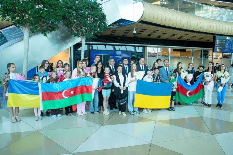SXA daha 30 ukraynalı uşağı reabilitasiya məqsədilə Azərbaycana gətirib