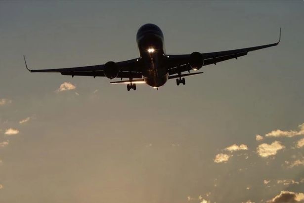 "Boeing 737" yük təyyarəsi Kəraçi sahillərində radarlardan itib