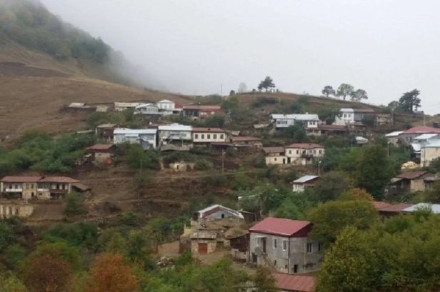 Köç karvanı Şuşanın Kiçik Qaladərəsi kəndinə çatıb