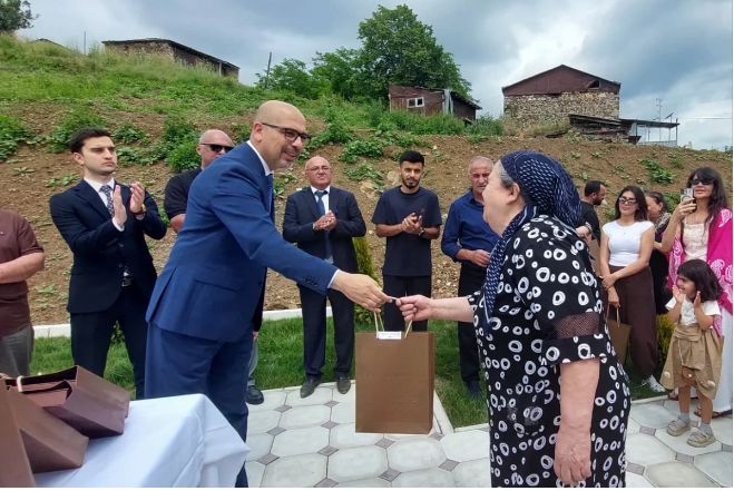 Köç karvanı Şuşanın Kiçik Qaladərəsi kəndinə çatıb, açarlar təqdim edilib <font color='red'> - YENİLƏNİB</font><font color=red> - FOTOLAR</font>