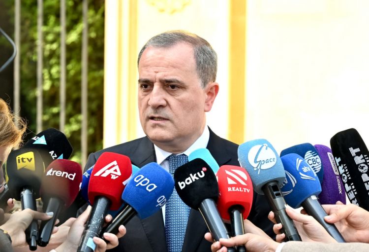 Ceyhun Bayramov: Ermənistanla sərhədlərin delimitasiyası prosesində müsbət işin şahidiyik