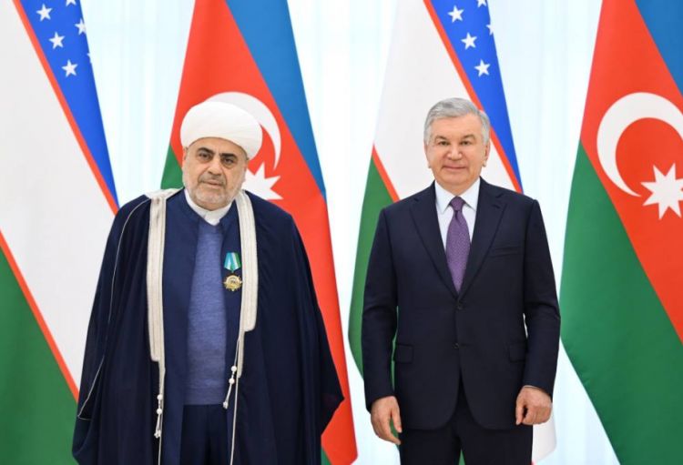 Özbəkistan Prezidenti şeyxülislam Allahşükür Paşazadəni “El-yurt hörməti” ordeni ilə təltif edib