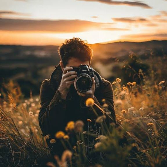 Bu gün bir çox ölkədə Beynəlxalq Fotoqraflar Günü kimi qeyd olunur