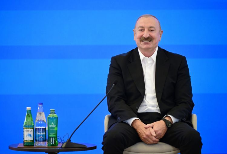 Prezident: Azərbaycan və Qazaxıstan Xəzərin hər iki sahilində yerləşən ölkələr olaraq çox fəal əməkdaşlıq edirlər