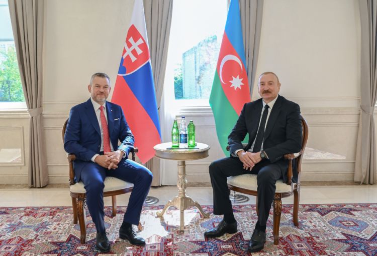 Şuşada Prezident İlham Əliyevin Slovakiya Prezidenti ilə təkbətək görüşü olub