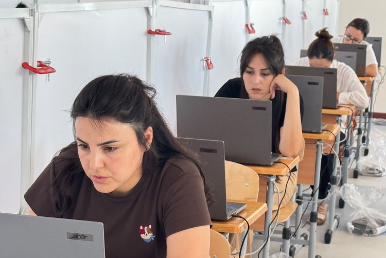 Bu gündən Naxçıvanda  müəllimlərin işə qəbulu üzrə müsabiqənin test imtahanı mərhələsinə start verilib