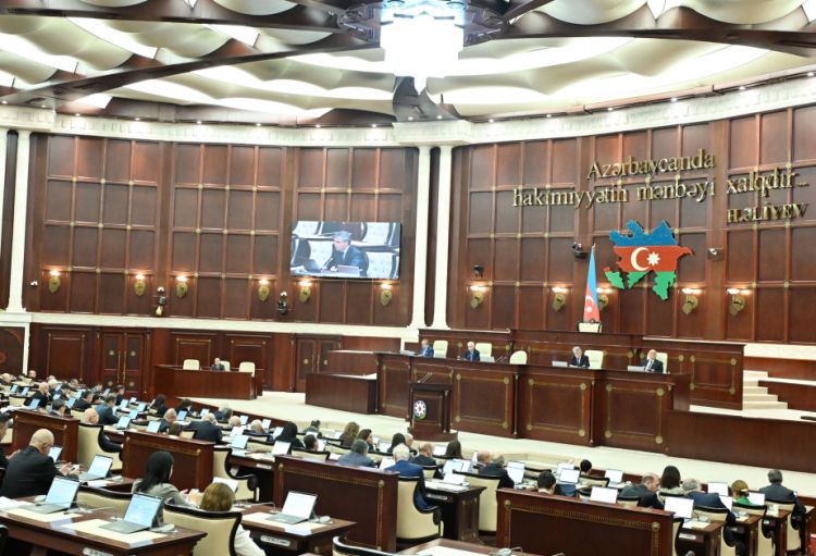Parlament xüsusi icra məmurları ilə bağlı qanunvericiliyə dəyişiklikləri qəbul edib