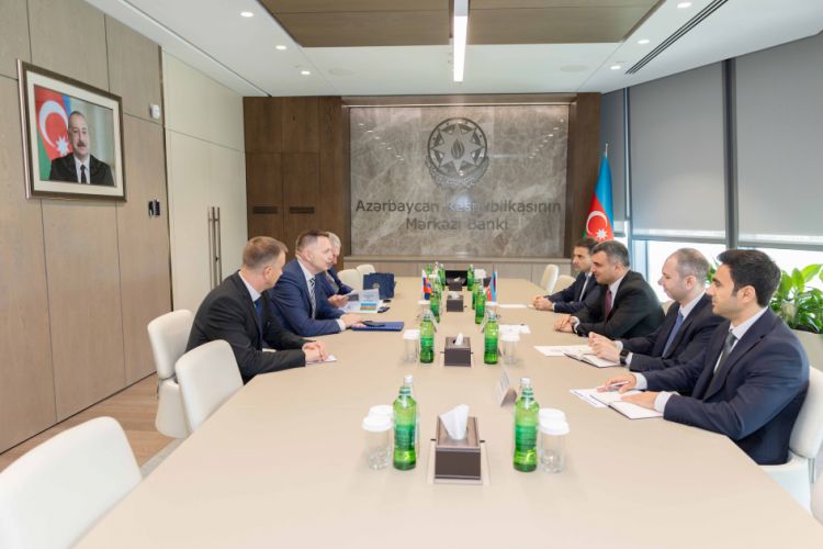 Slovakiya Milli Bankı ilə institusional əlaqələrin daha da möhkəmləndirilməsinə dair fikir mübadiləsi aparılıb<font color=red> - FOTOLAR</font>