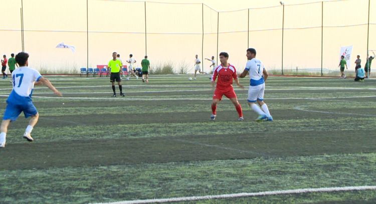Naxçıvanda ilk dəfə təşkil olunan minifutbol turnirində 20 komanda mübarizə aparır<font color=red> - VİDEO</font>