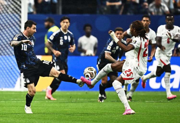 Dünya çempionatı: Argentina millisi əzmkar qələbə ilə finala yüksəlib