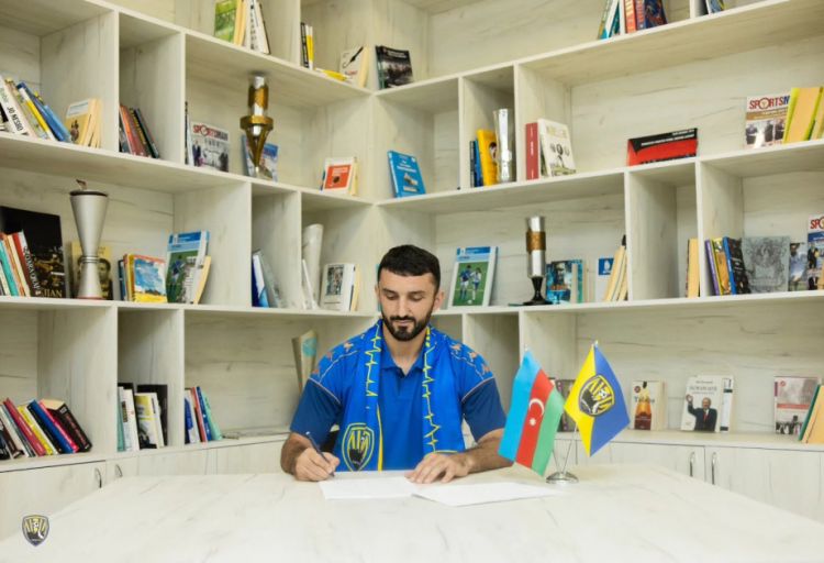 “Kəpəz” heyətinə yeni futbolçu cəlb edib