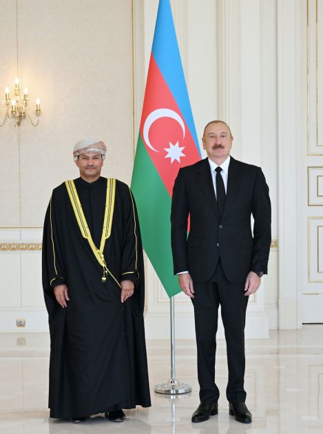 Prezident İlham Əliyev Omanın Azərbaycanda yeni təyin olunmuş səfirinin etimadnaməsini qəbul edib<font color=red> - FOTOLAR</font>