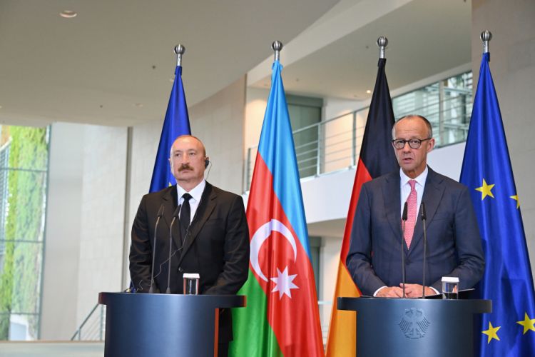 Prezident İlham Əliyev və Federal Kansler Fridrix Merts mətbuata bəyanatlarla çıxış ediblər<font color='red'> - YENİLƏNİB</font><font color=red> - FOTOLAR</font>