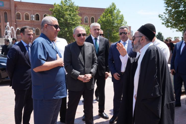 Özbəkistanın Baş prokurorunun rəhbərlik etdiyi nümayəndə heyətinin ölkəmizə səfəri başa çatıb<font color=red> - FOTOLAR</font>