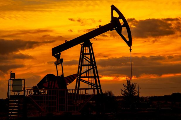 Brent neftinin qiyməti son həftələrin maksimumunu yeniləyib