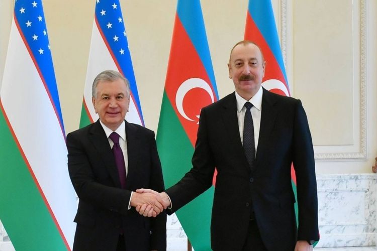 İlham Əliyev Şavkat Mirziyoyevi doğum günü münasibətilə təbrik edib