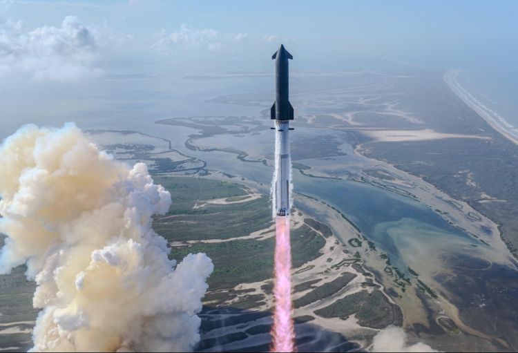 Dünyanın ən böyük raketi növbəti sınaq uçuşuna buraxılıb