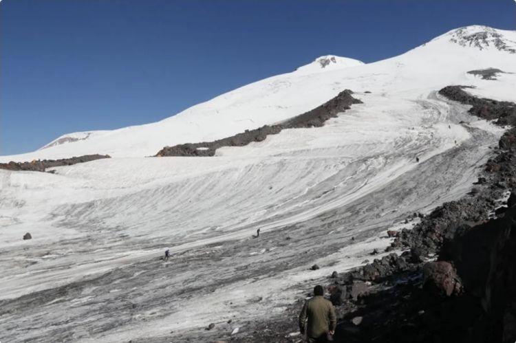 Elbrus dağına çıxan beş alpinist ölüb