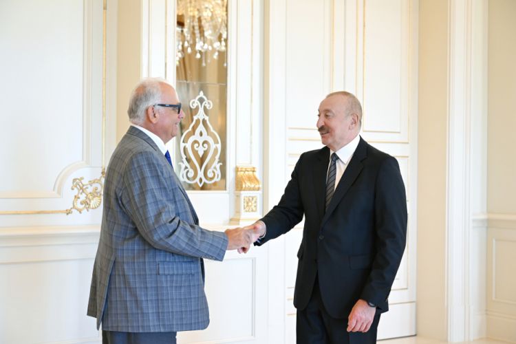 Prezident İlham Əliyev Dünya Güləş Birliyinin prezidentini qəbul edib<font color=red> - FOTOLAR</font>