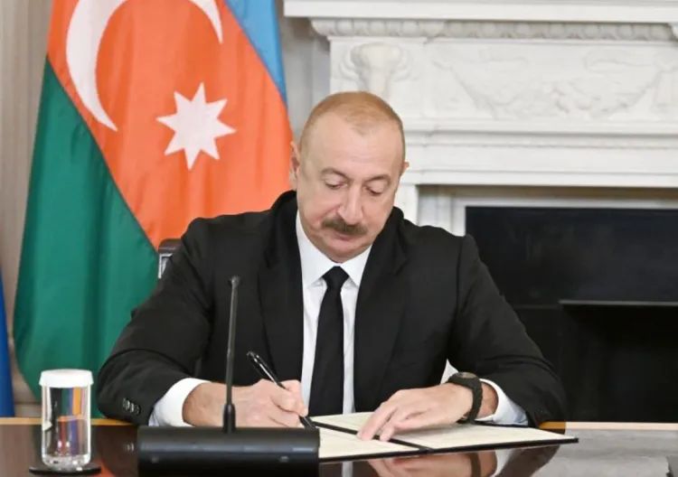 Xüsusi dövlət rabitəsi ilə təmin olunan vəzifəli şəxslərin siyahısı dəyişib