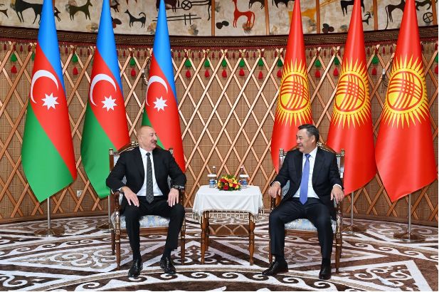 Azərbaycan və Qırğızıstan arasında müttəfiqlik münasibətləri haqqında Müqavilə imzalanıb