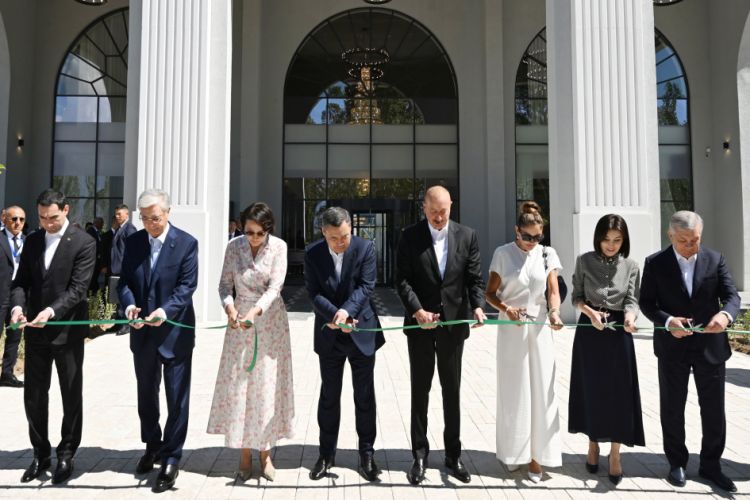 İssık-Kul gölünün sahilində “Baku Resort & Spa” mehmanxanasının açılışı olub<font color='red'> - YENİLƏNİB</font><font color=red> - FOTOLAR</font>