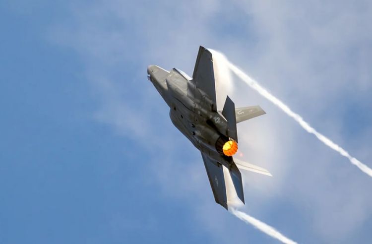 Kaliforniyada "F-35" qırıcı təyyarəsi qəzaya uğrayıb
