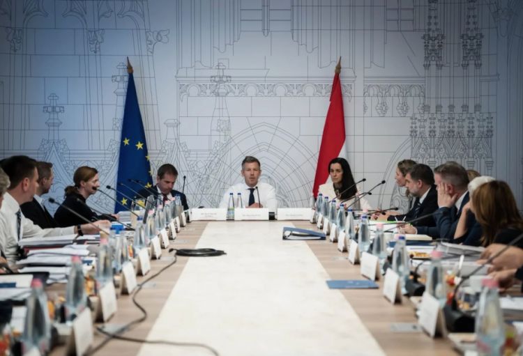 Macarıstanda istilərlə bağlı fövqəladə qərargah yaradılıb
