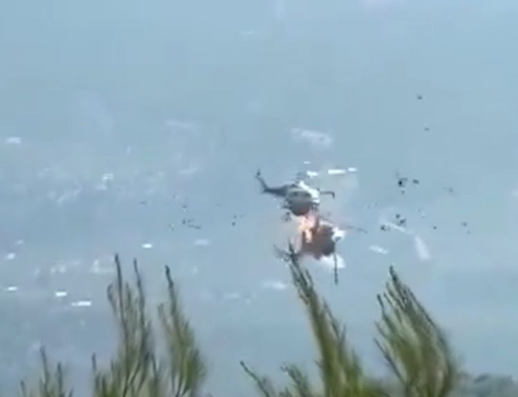 Yunanıstanda yanğının söndürülməsi zamanı iki helikopter toqquşub